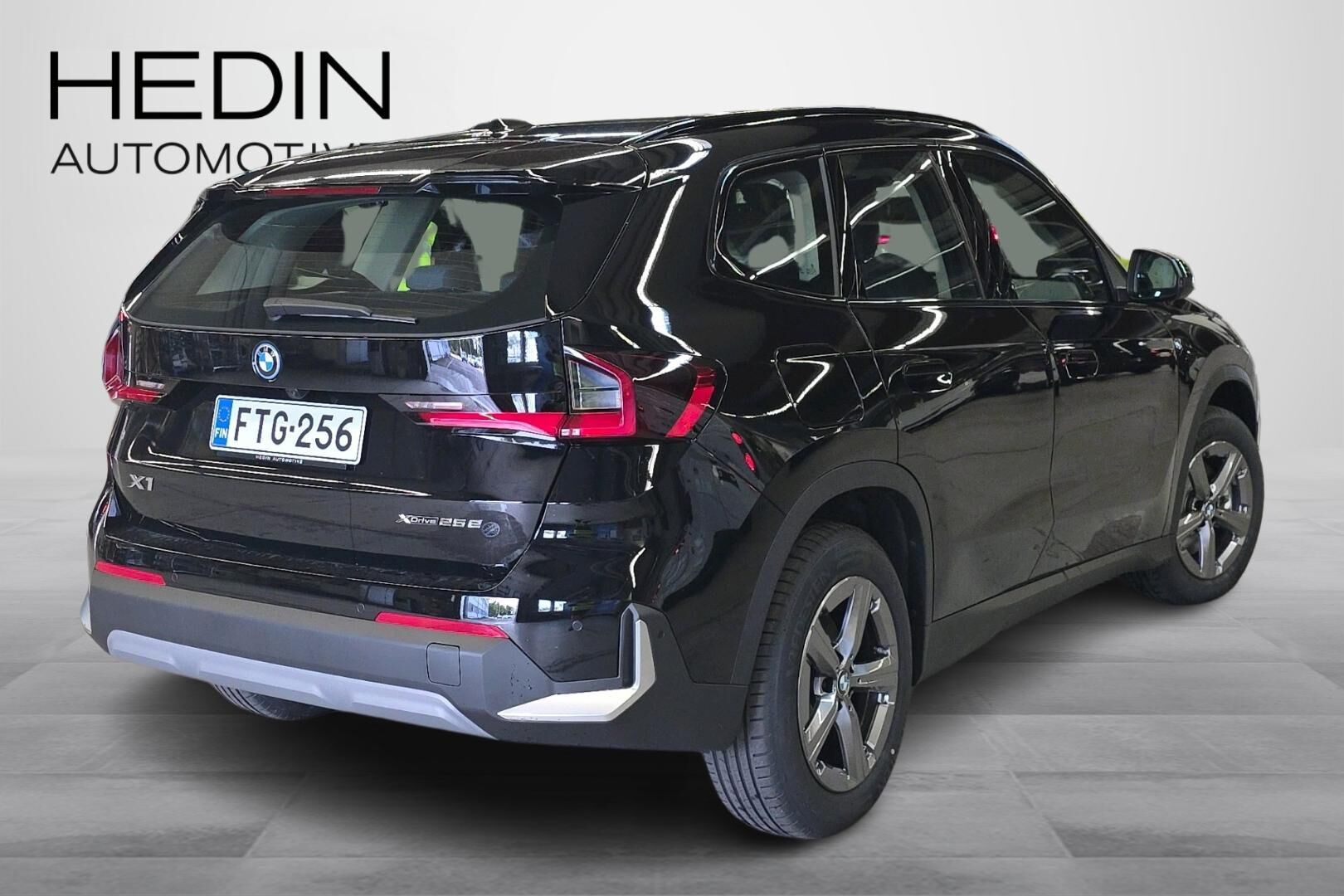 BMW X1 U11 25e A xDrive Charged Plus 2026, kuva 2/22