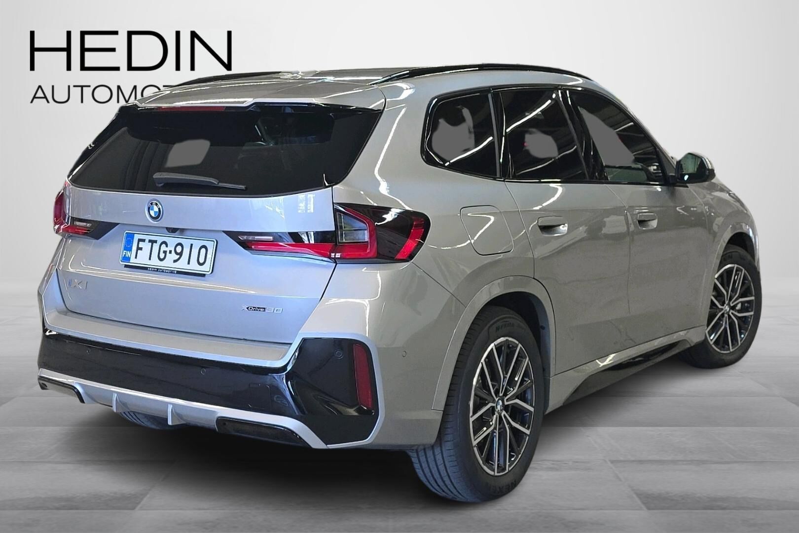 BMW iX1 xDrive30 Fully Charged 2026, kuva 2/24