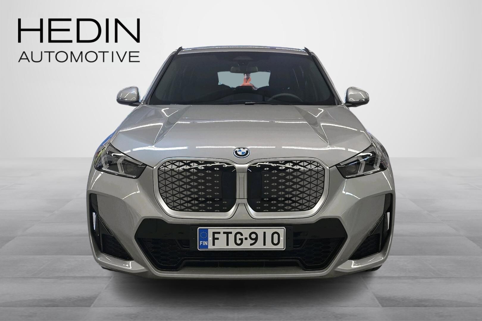BMW iX1 xDrive30 Fully Charged 2026, kuva 4/24