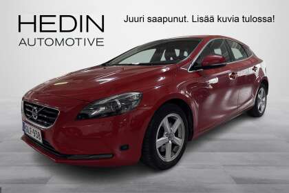 Volvo V40 T3 Momentum // Suomiauto/ Navi/ Digimittaristo/ 1-Omistaja/ Suomiauto - GLF-938