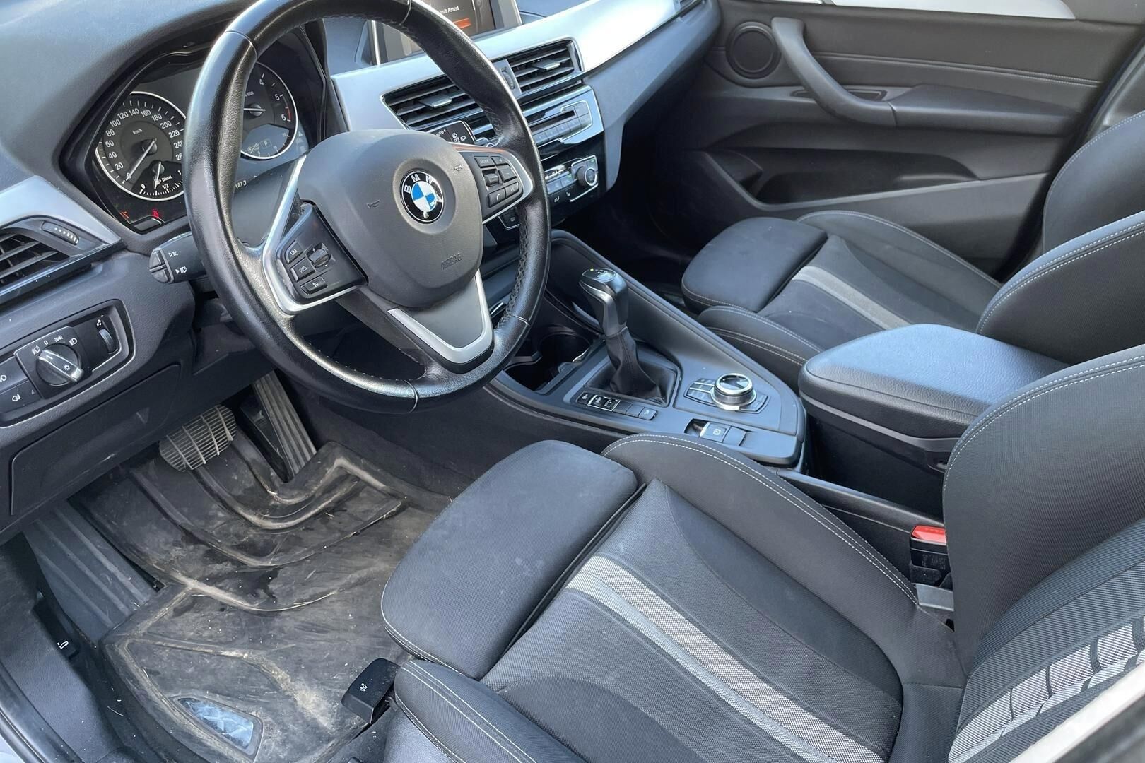 BMW X1 F48 xDrive18d A Business 2016, kuva 3/5