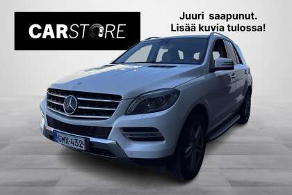 Mercedes-Benz ML 350 BlueTec 4Matic // 4WD /  Harman & Kardon / ACC /  Peruutuskamera / Nahkat / 12/24 huollettu / - GMX-432