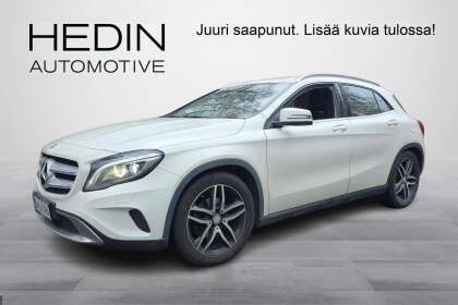 Mercedes-Benz GLA 200 A Premium Business - GNJ-145