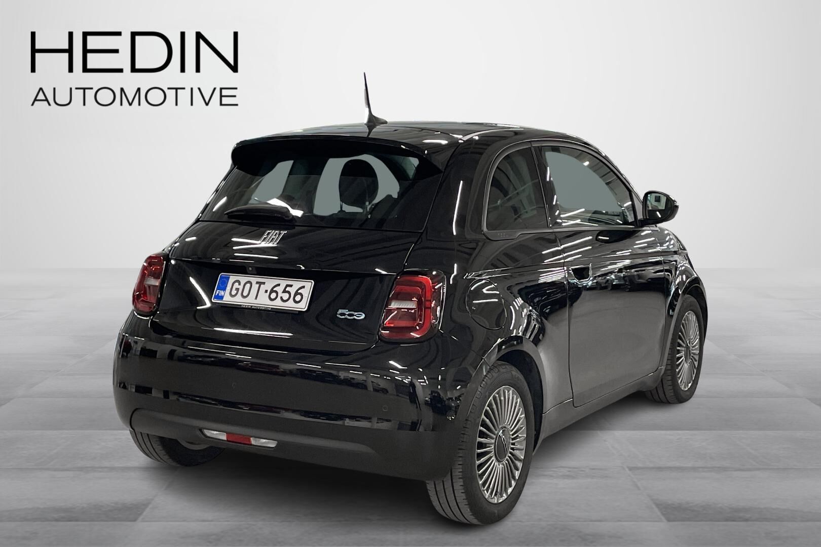 Fiat 500E Icon HB 118hv 42kWh 2021, kuva 2/30