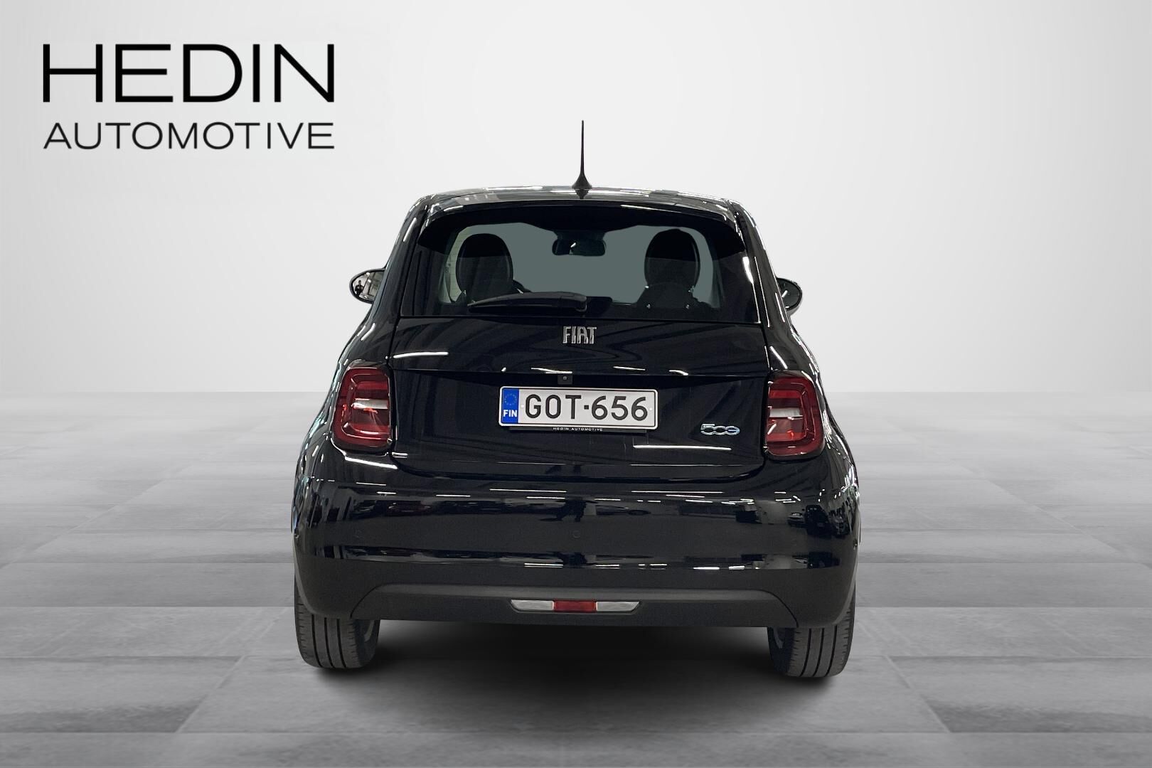 Fiat 500E Icon HB 118hv 42kWh 2021, kuva 3/30