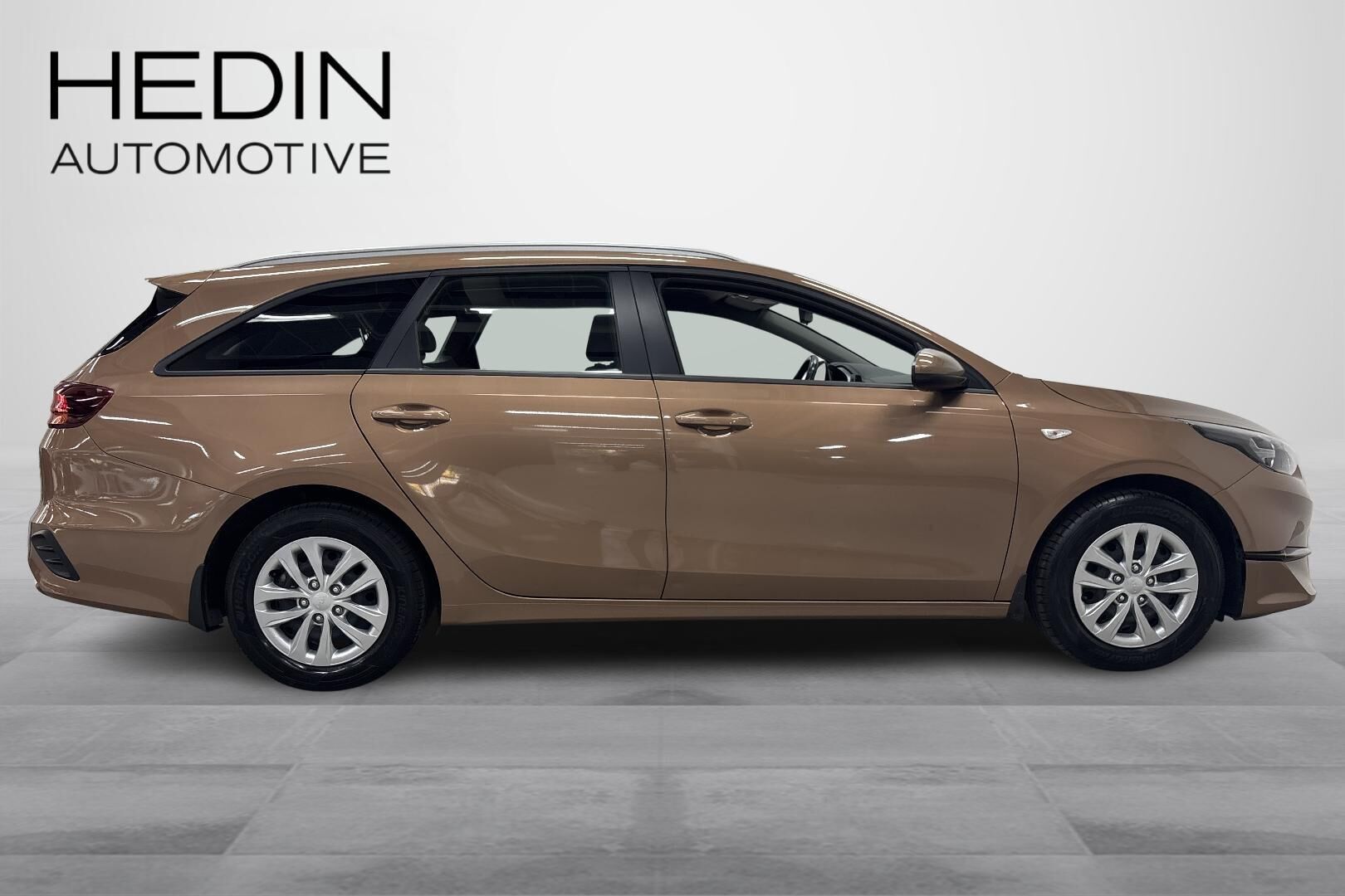 Kia Ceed 1,0 T-GDI 100hv LX SW 2022, bild 6/22