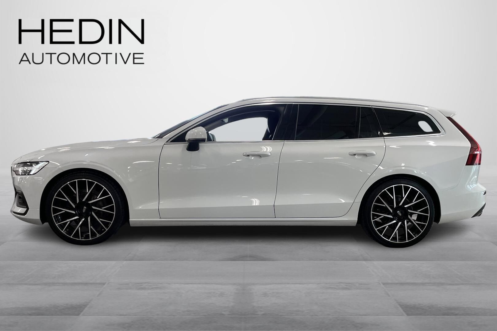 Volvo V60 D3 AWD Momentum aut 2019, kuva 5/20