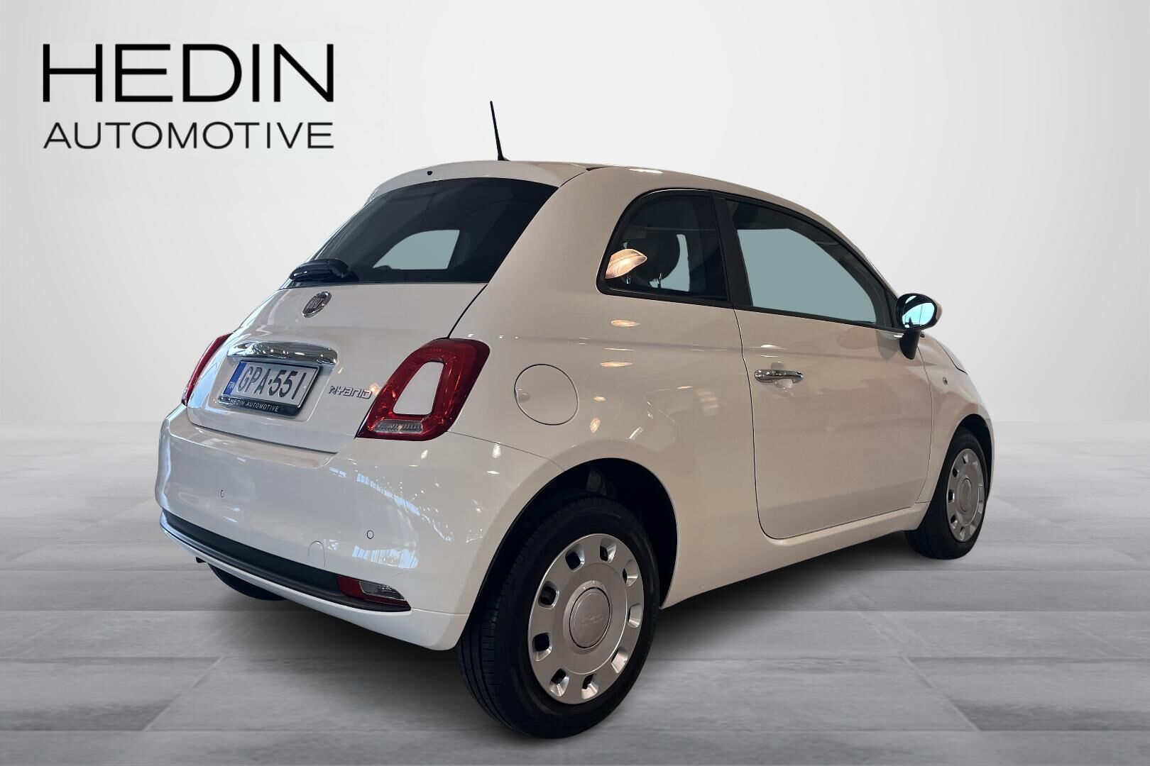 Fiat 500 1.0 70hv Hybrid MT ITALIA 2022, photo 2/22