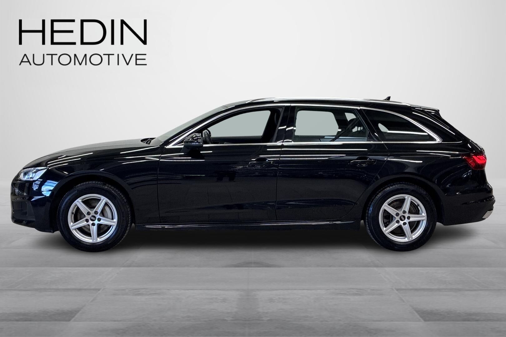 Audi A4 2023, kuva 5/19