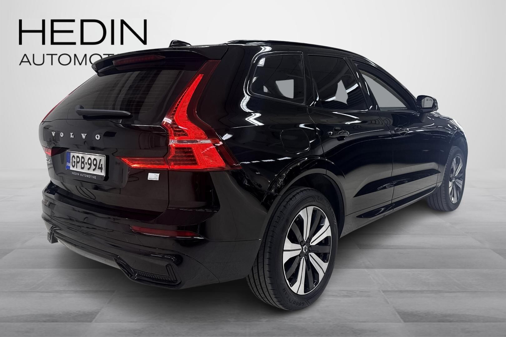 Volvo XC60 2023, photo 3/29
