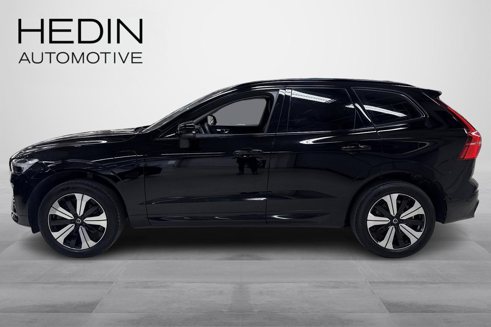 Volvo XC60 2023, photo 7/29