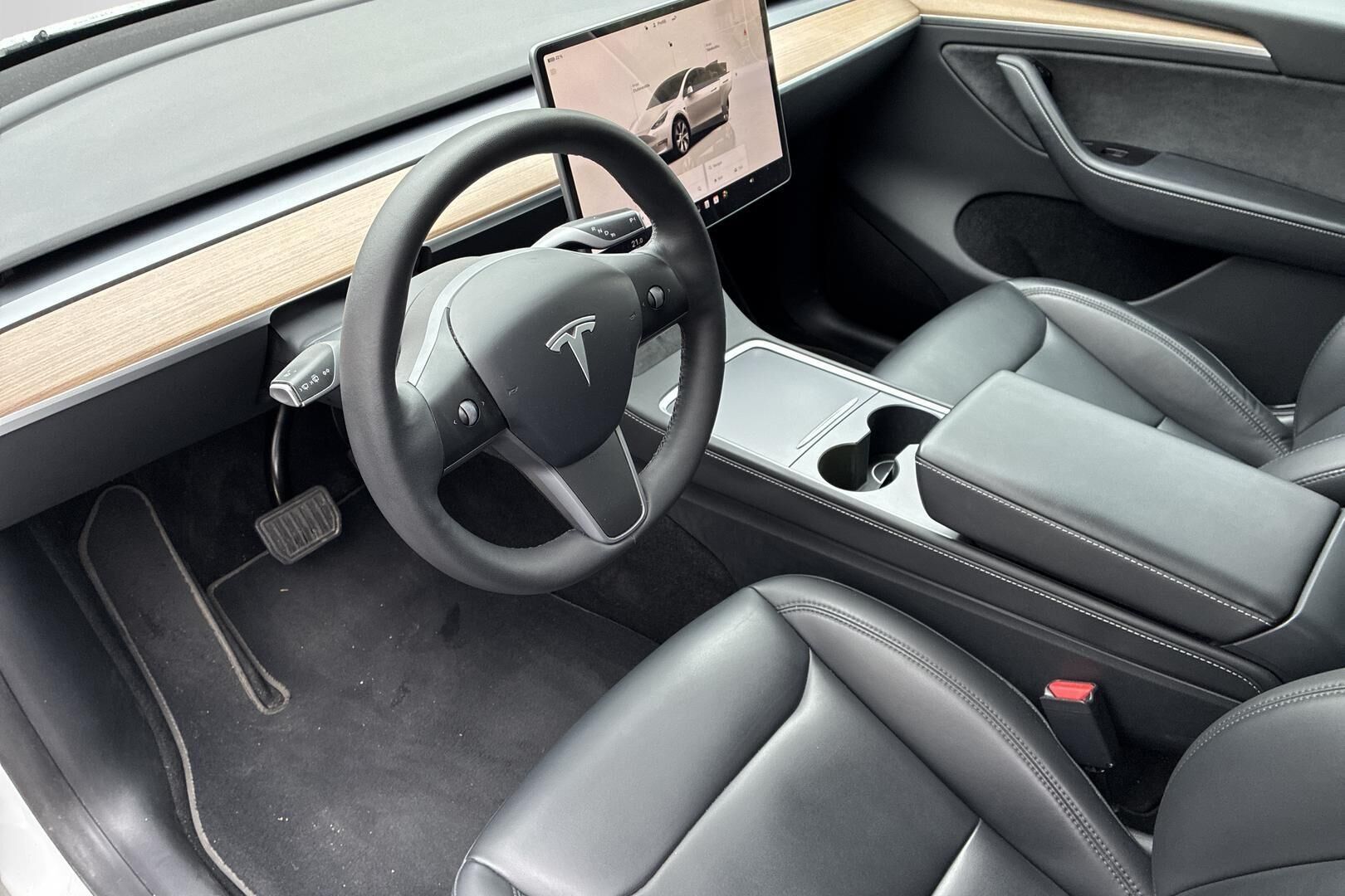 Tesla Model Y Long Range 2023, kuva 4/9