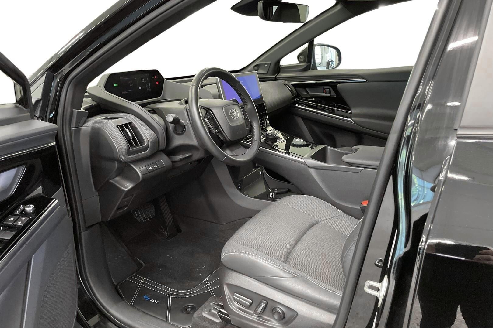 Toyota bZ4X Style AWD 2023, kuva 7/22