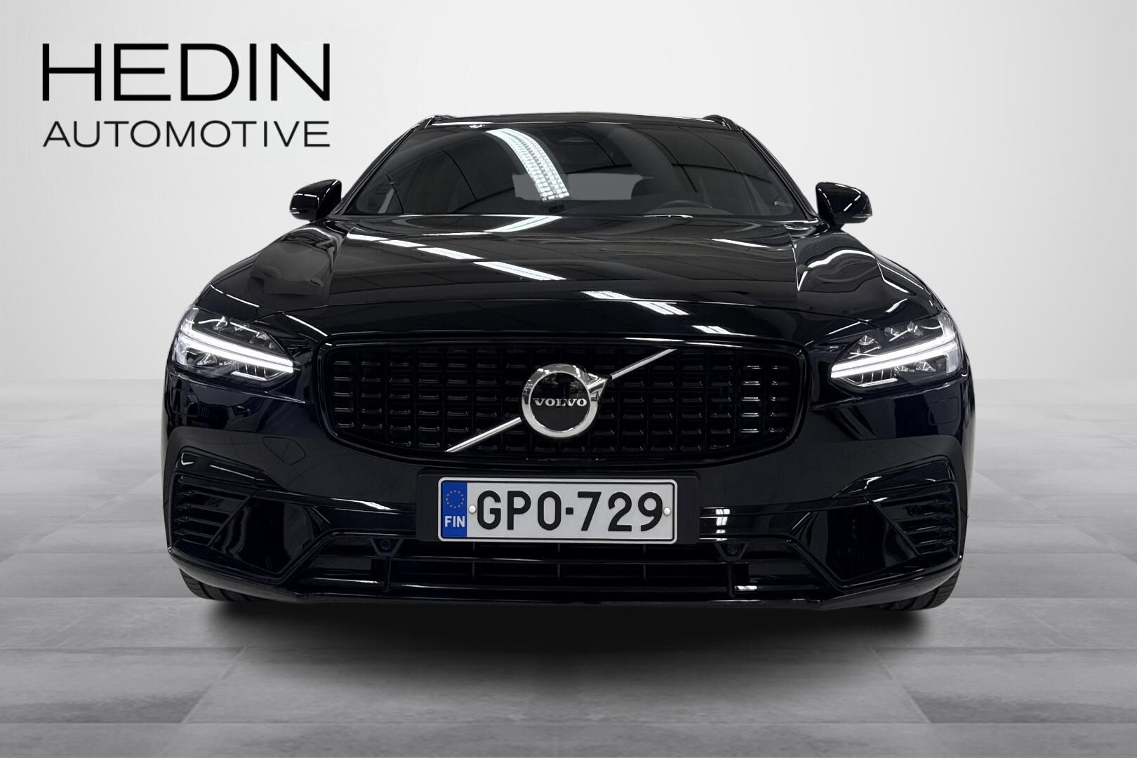 Volvo V90 T8 TwE AWD R-Design aut 2022, photo 6/26