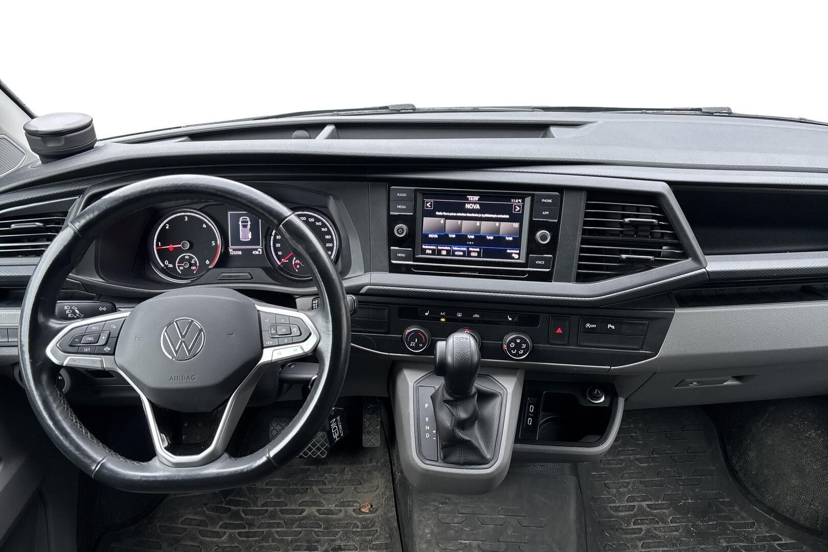 Volkswagen Transporter 2021, kuva 3/5