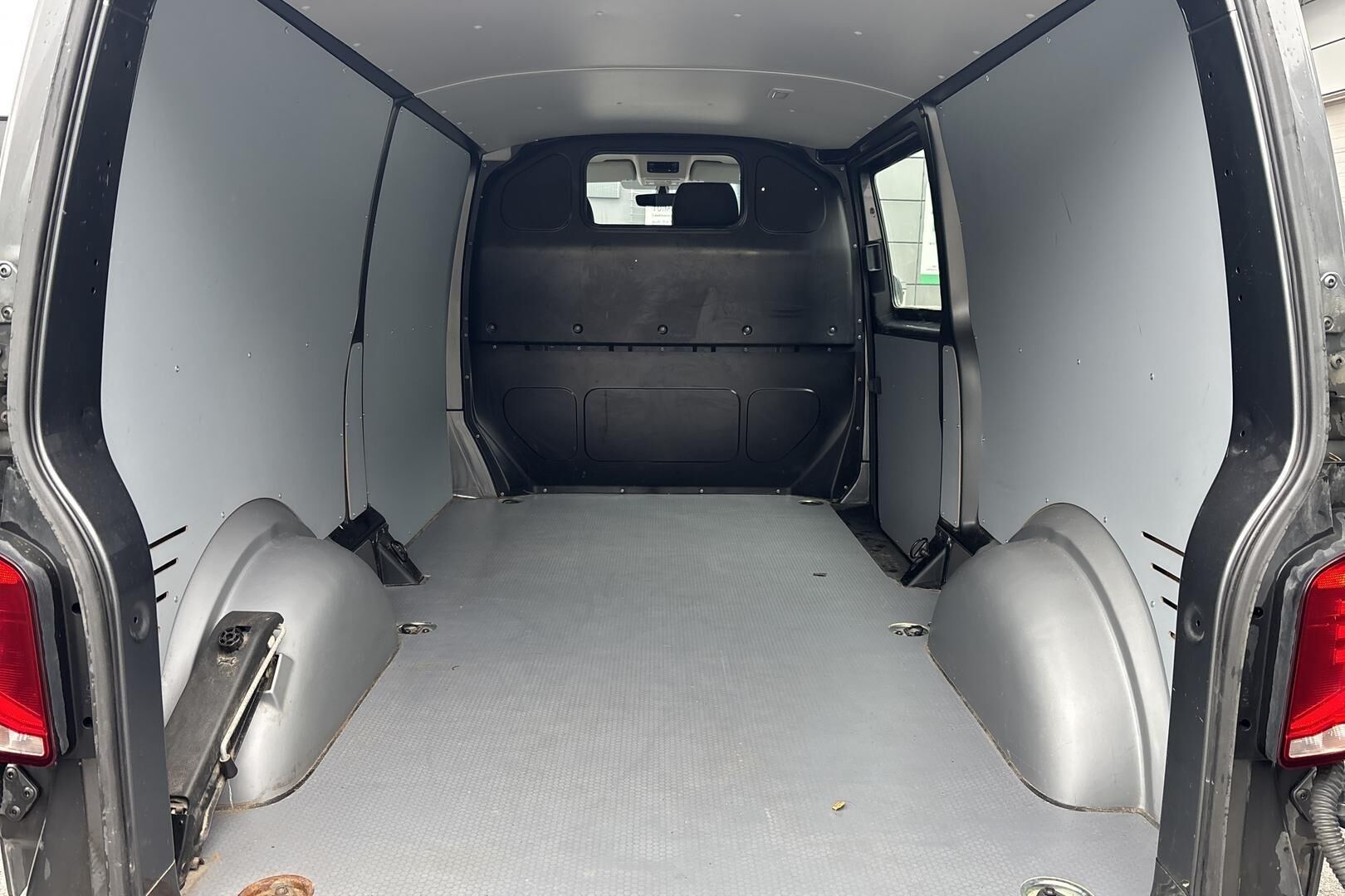 Volkswagen Transporter 2021, kuva 5/5