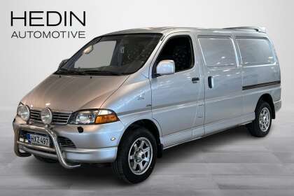 Toyota HIACE 2,5 D-4D 100 5ov pitkä 4WD - HXZ-497