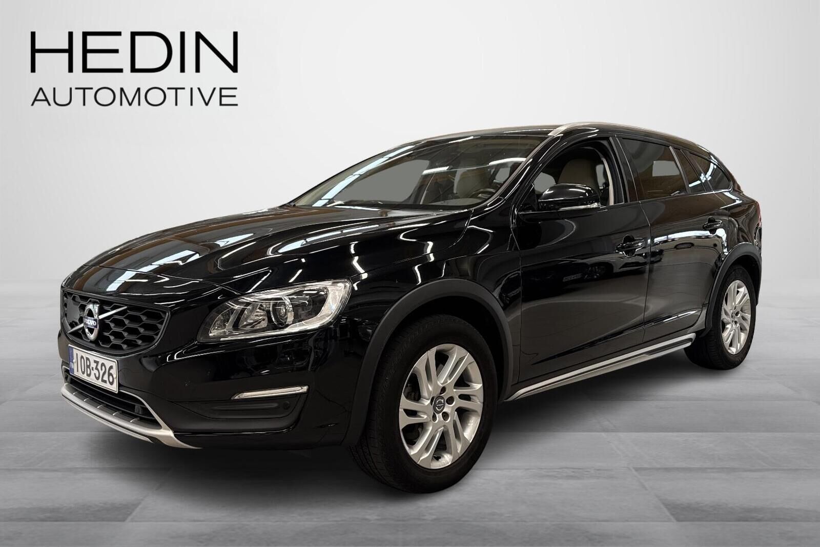 Volvo V60 CROSS COUNTRY - IOB-326