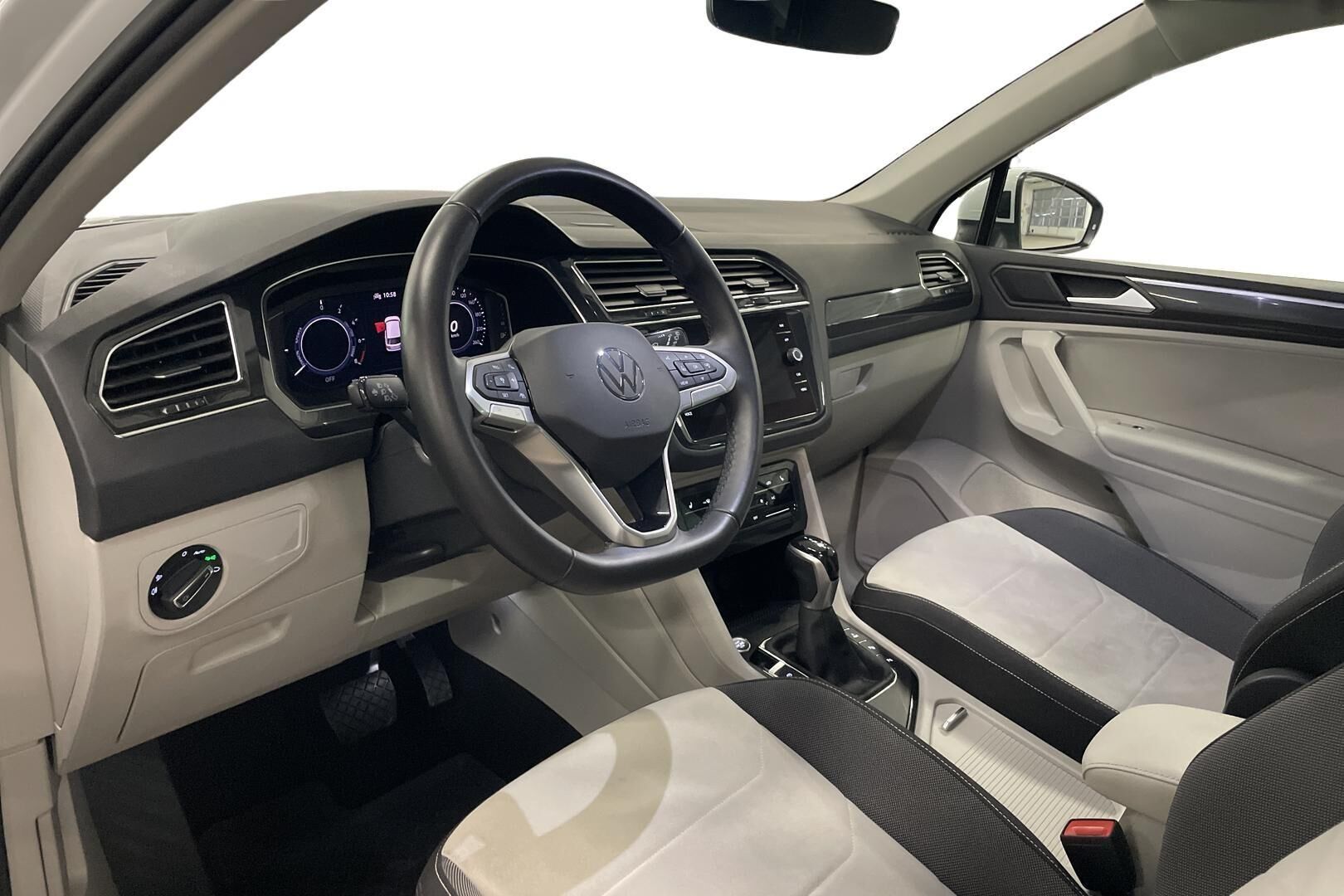 Volkswagen Tiguan 2021, bild 7/32