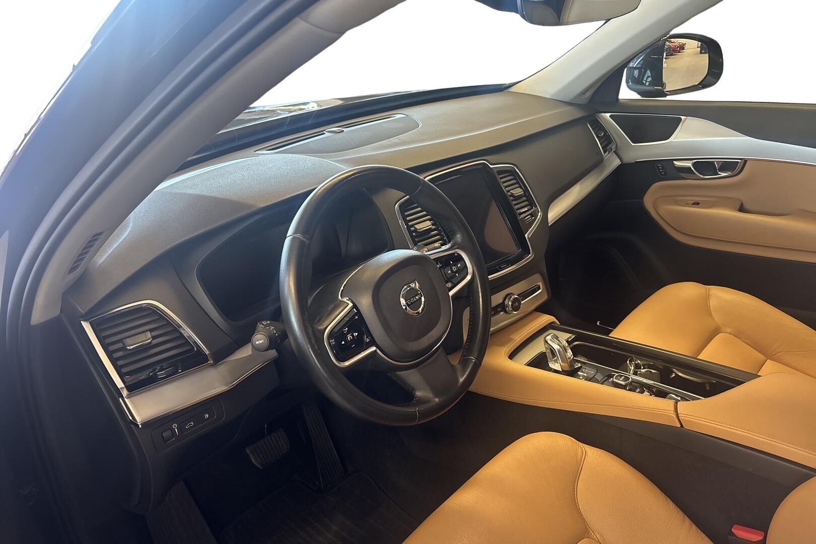 Volvo XC90 2016, kuva 7/36