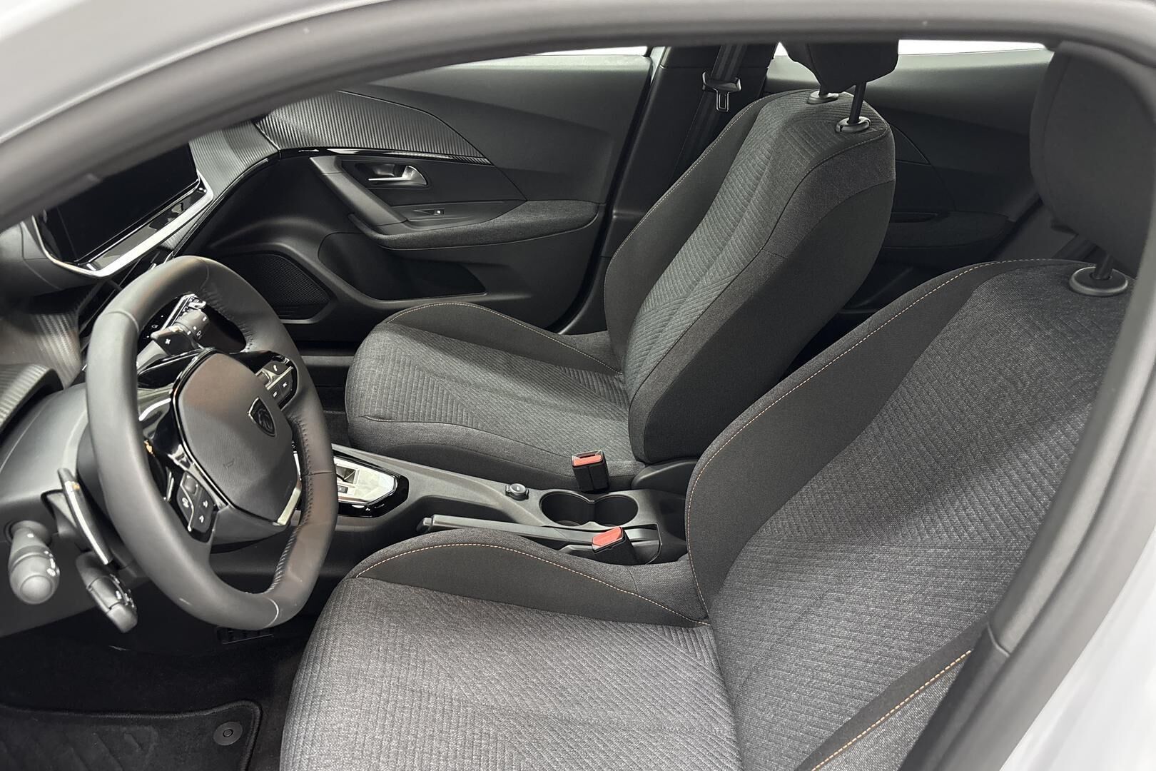 Peugeot 2008 2026, photo 7/22