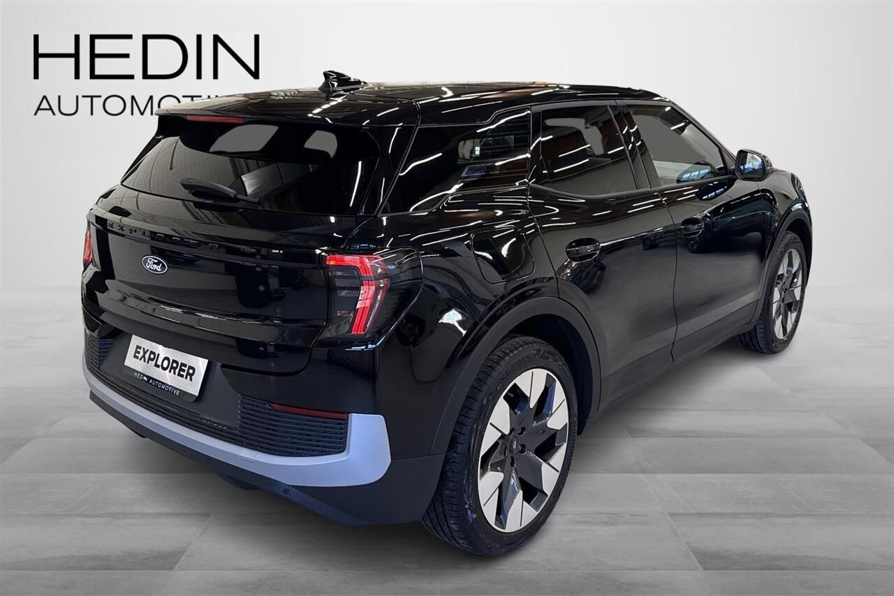 Ford Explorer 2026, photo 2/26