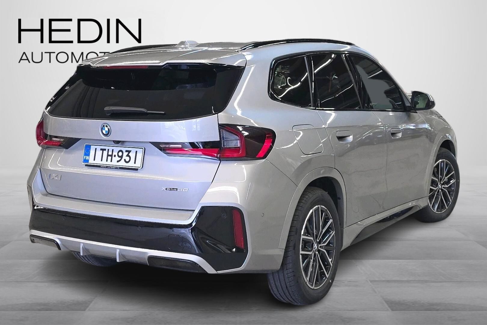 BMW iX1 xDrive30 Fully Charged 2026, kuva 2/24