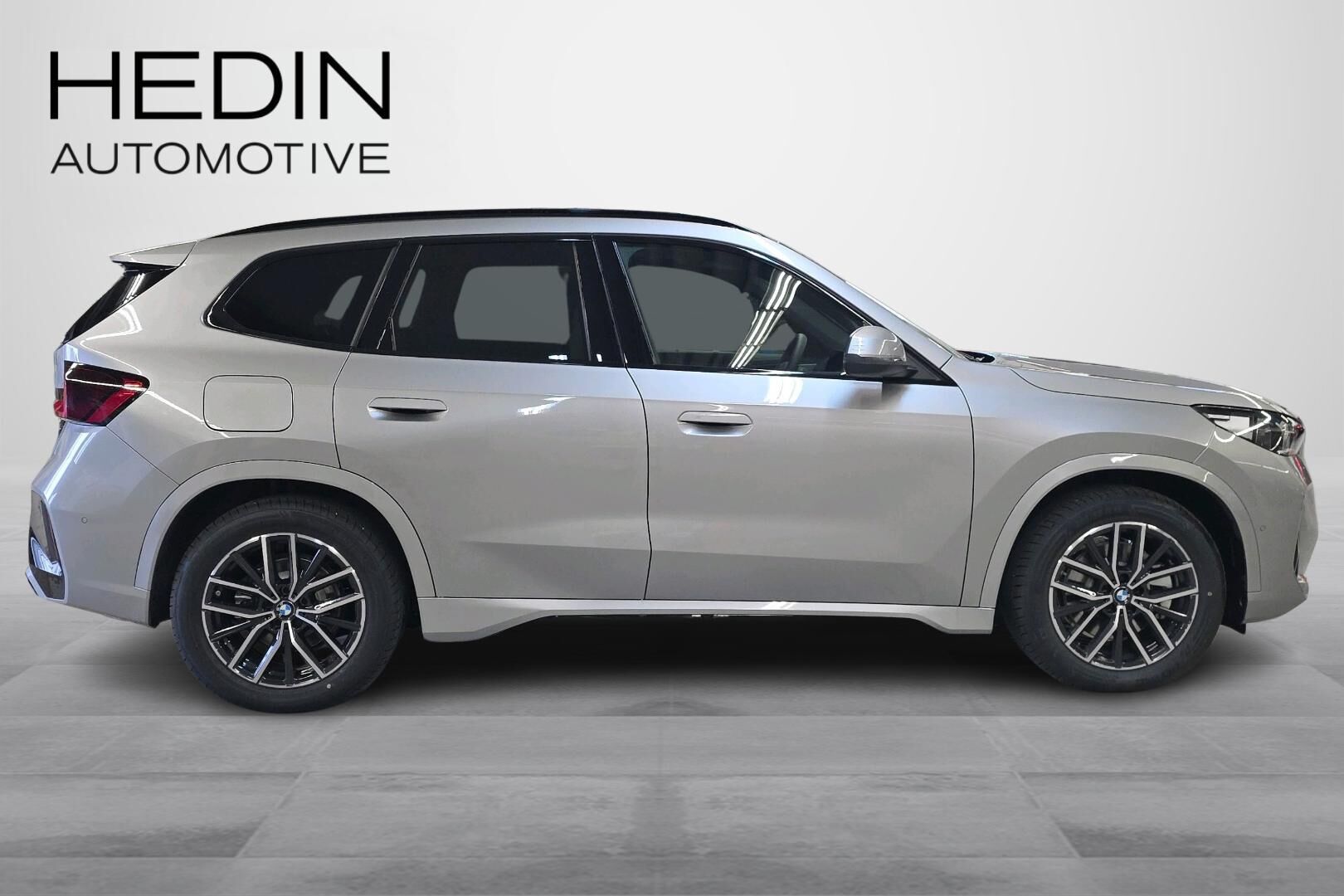 BMW iX1 xDrive30 Fully Charged 2026, kuva 6/24