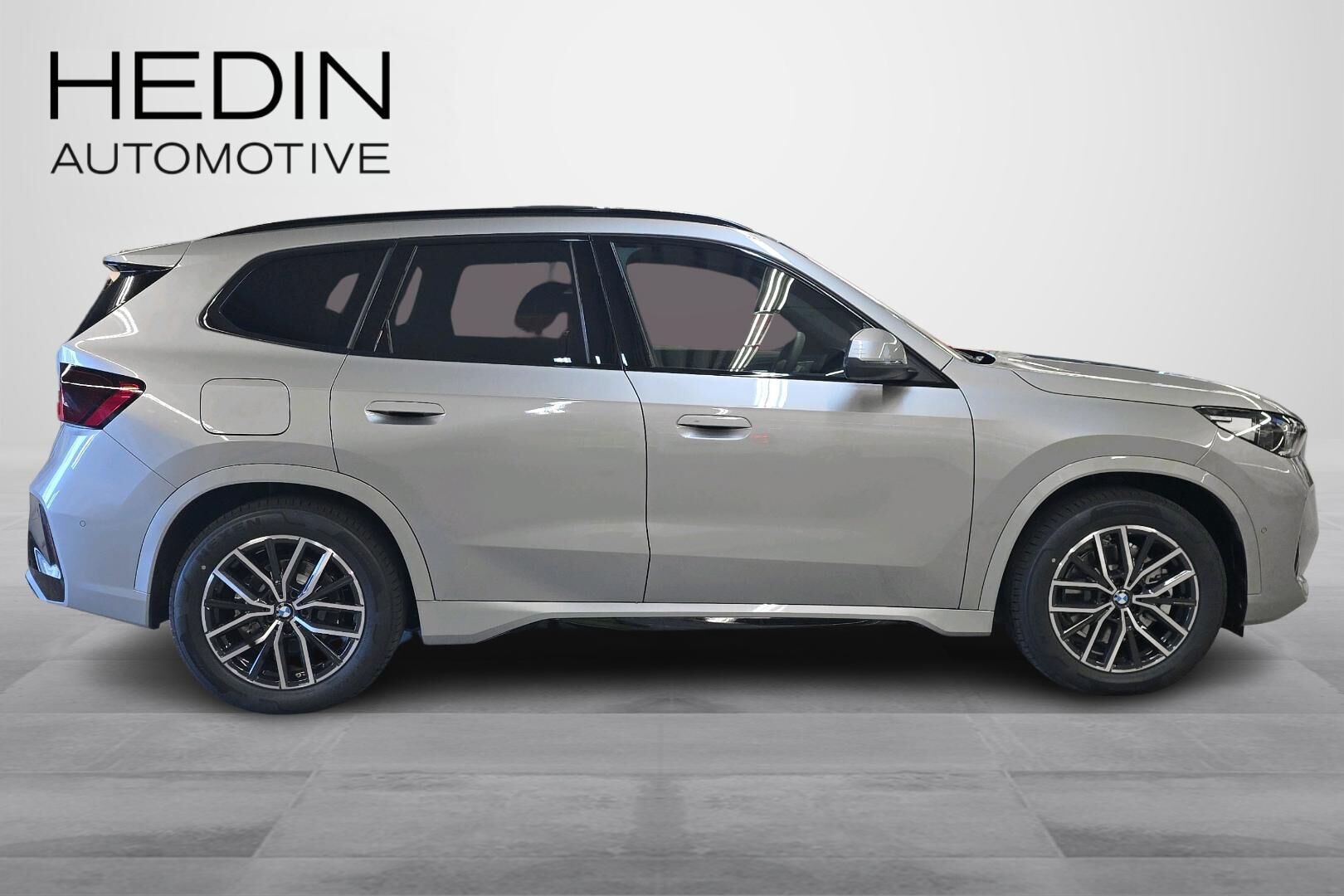 BMW iX1 U11 xDrive30 Fully Charged 2026, kuva 6/23