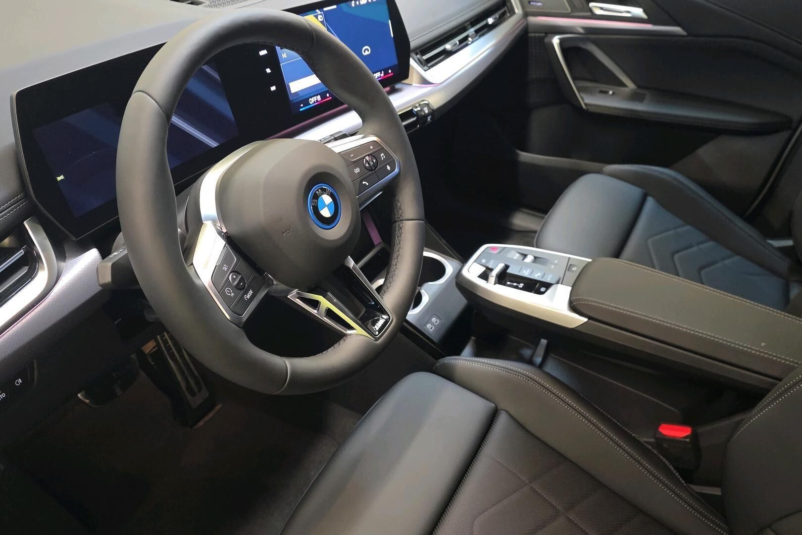 BMW iX1 U11 xDrive30 Fully Charged 2026, kuva 7/23