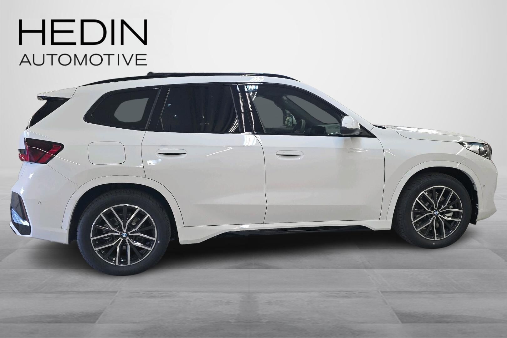 BMW iX1 xDrive30 Fully Charged 2026, kuva 6/24