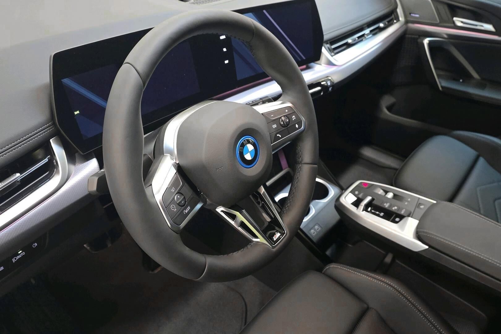 BMW iX1 xDrive30 Fully Charged 2026, kuva 7/24