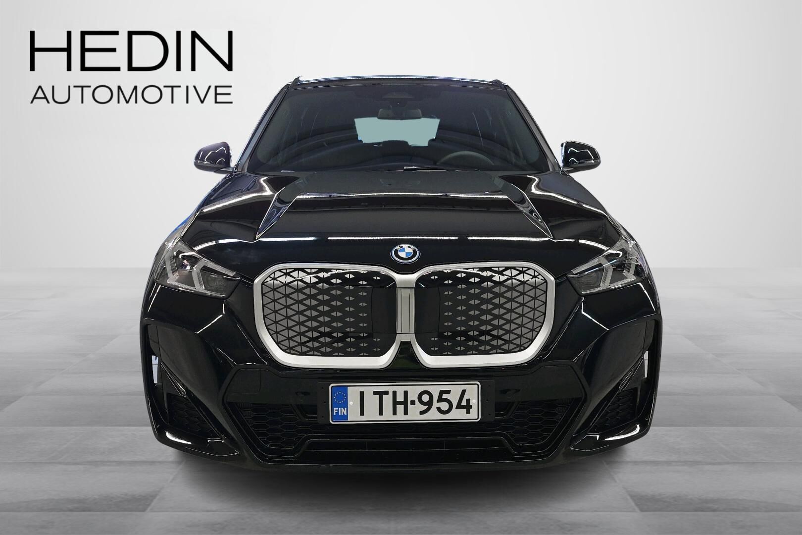 BMW iX1 U11 xDrive30 Fully Charged 2026, kuva 4/24