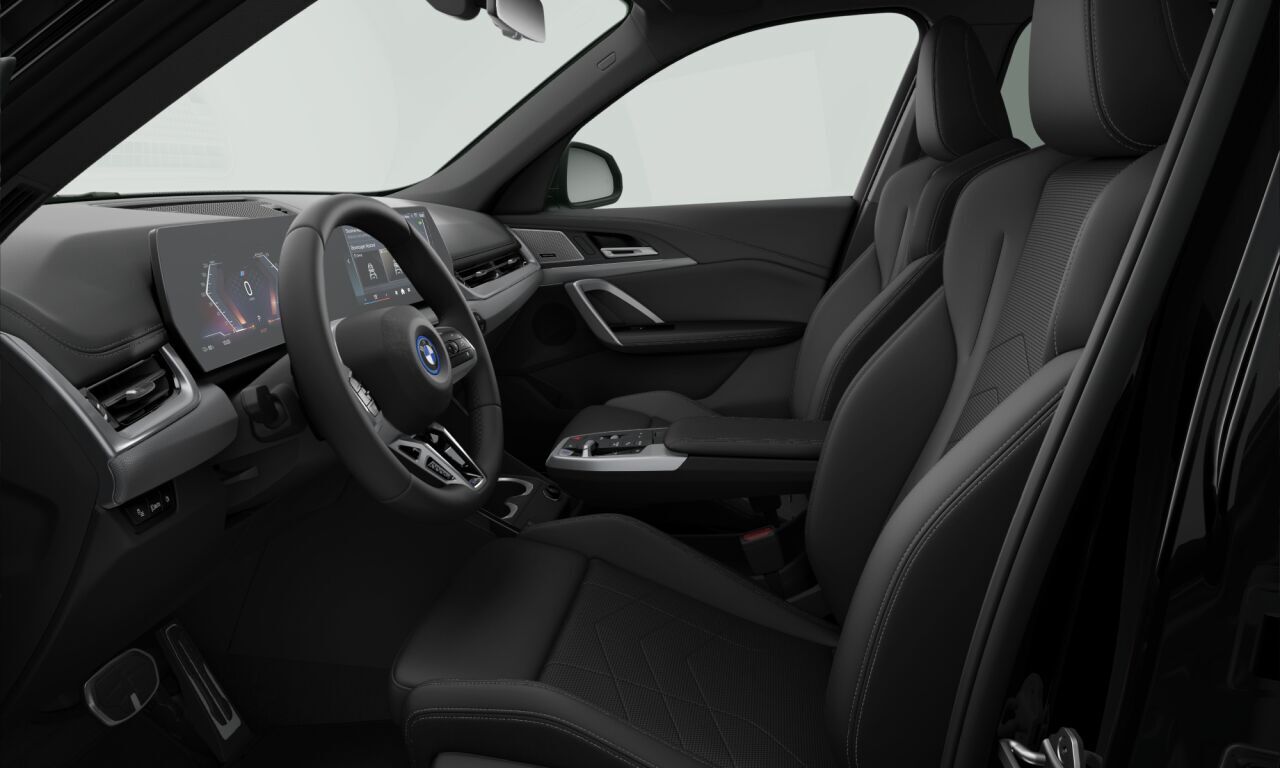 BMW iX1 U11 xDrive30 Fully Charged 2026, photo 4/4
