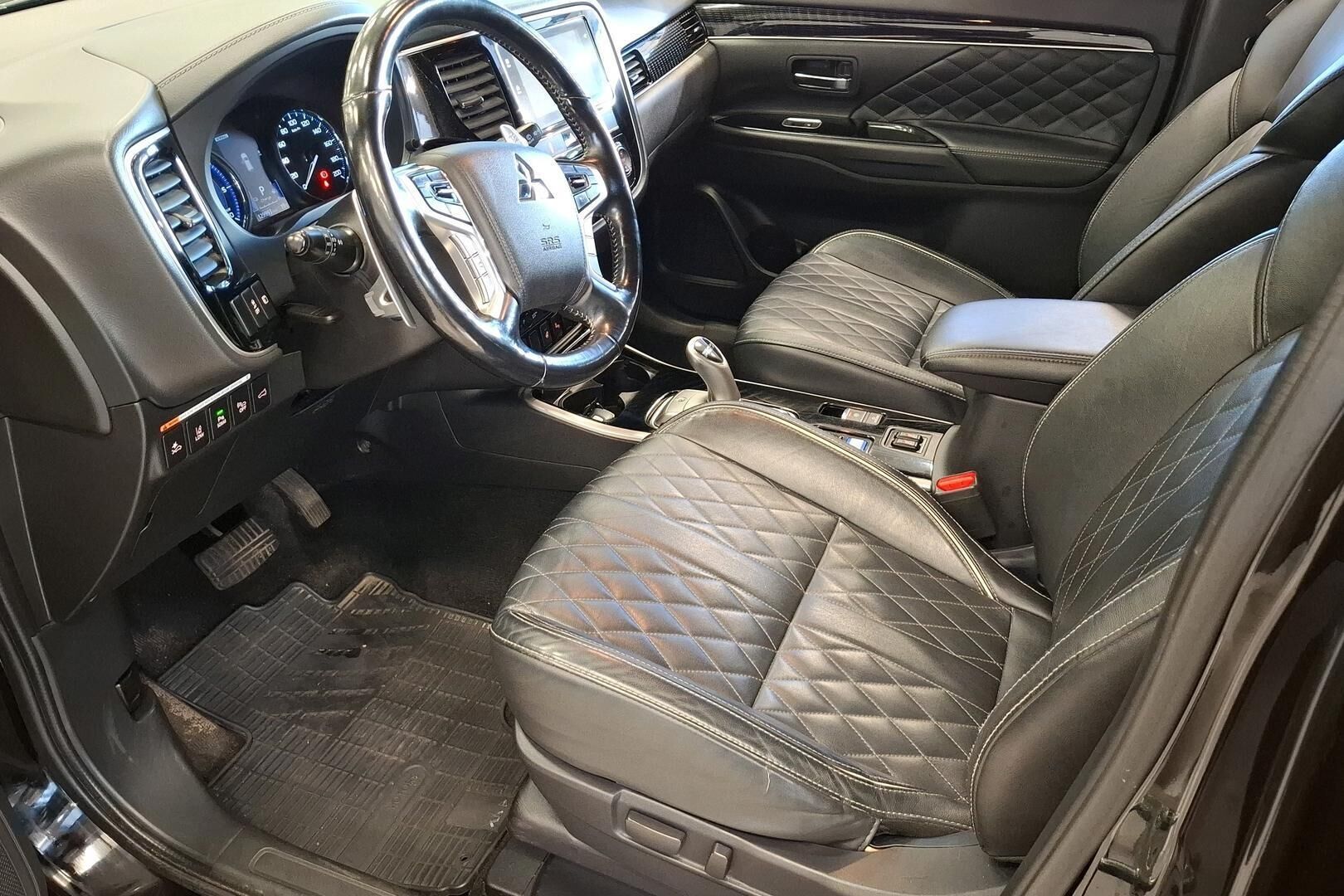 Mitsubishi Outlander PHEV Instyle 4WD 5P 2019, kuva 7/28