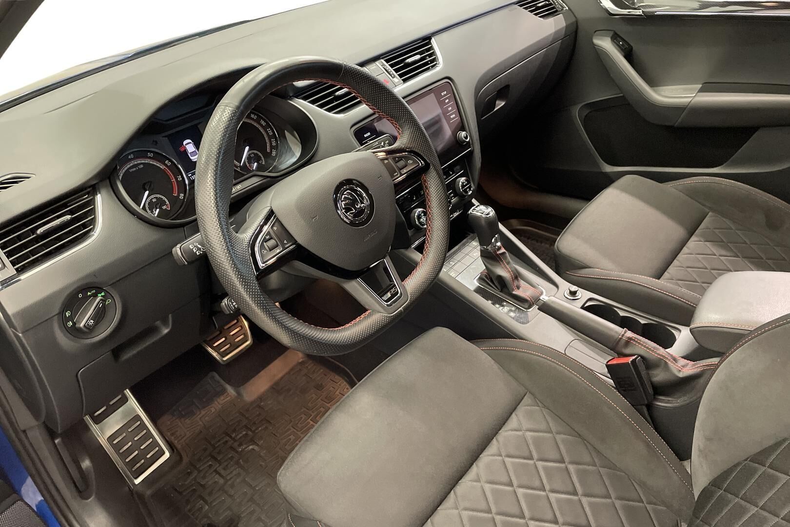 Skoda Octavia 2,0 TSI RS DSG Autom. 2019, kuva 7/26