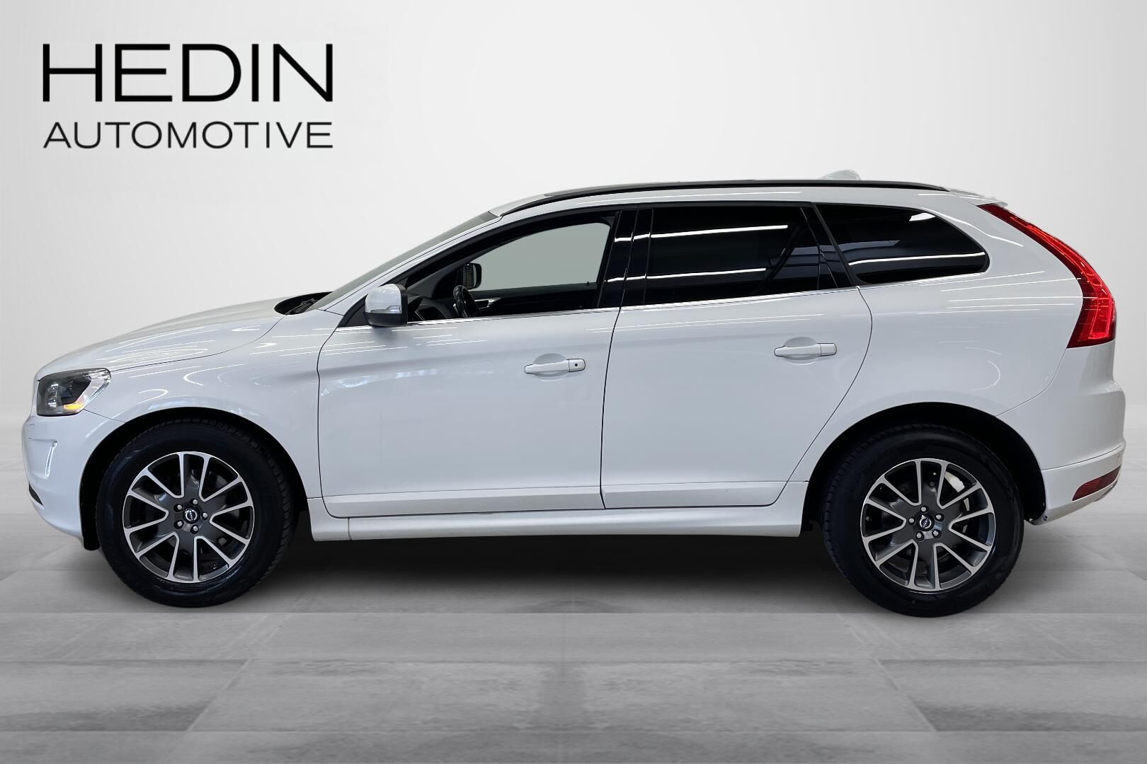 Volvo XC60 D4 AWD Momentum aut Facelift 2013, kuva 5/37