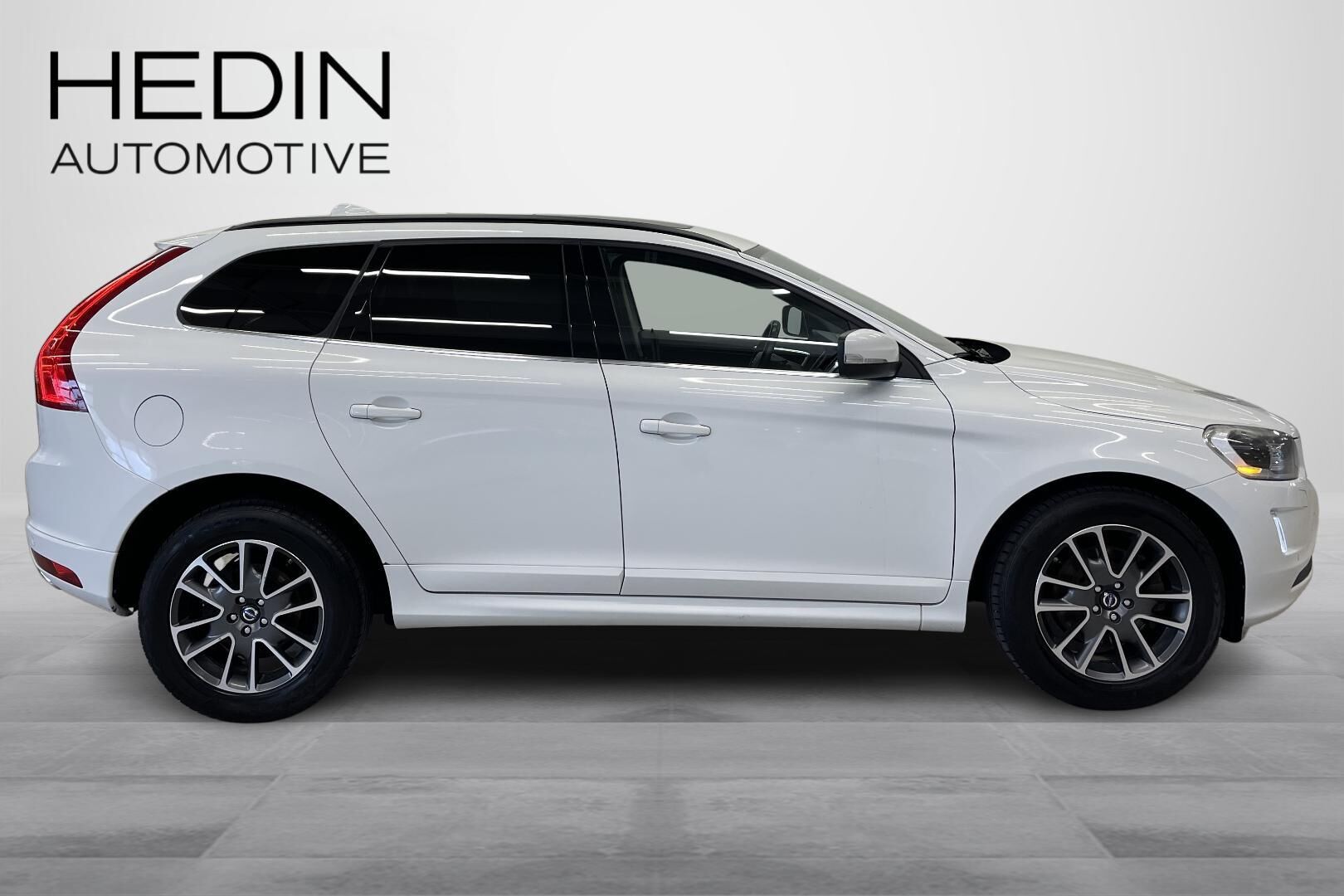 Volvo XC60 D4 AWD Momentum aut Facelift 2013, kuva 6/37