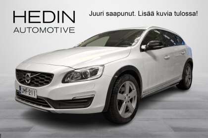 Volvo V60 CROSS COUNTRY D4 AWD Business aut// Webasto / Vetokoukku / Nahat / Kuljettajan-penkki muistilla // - JMF-211