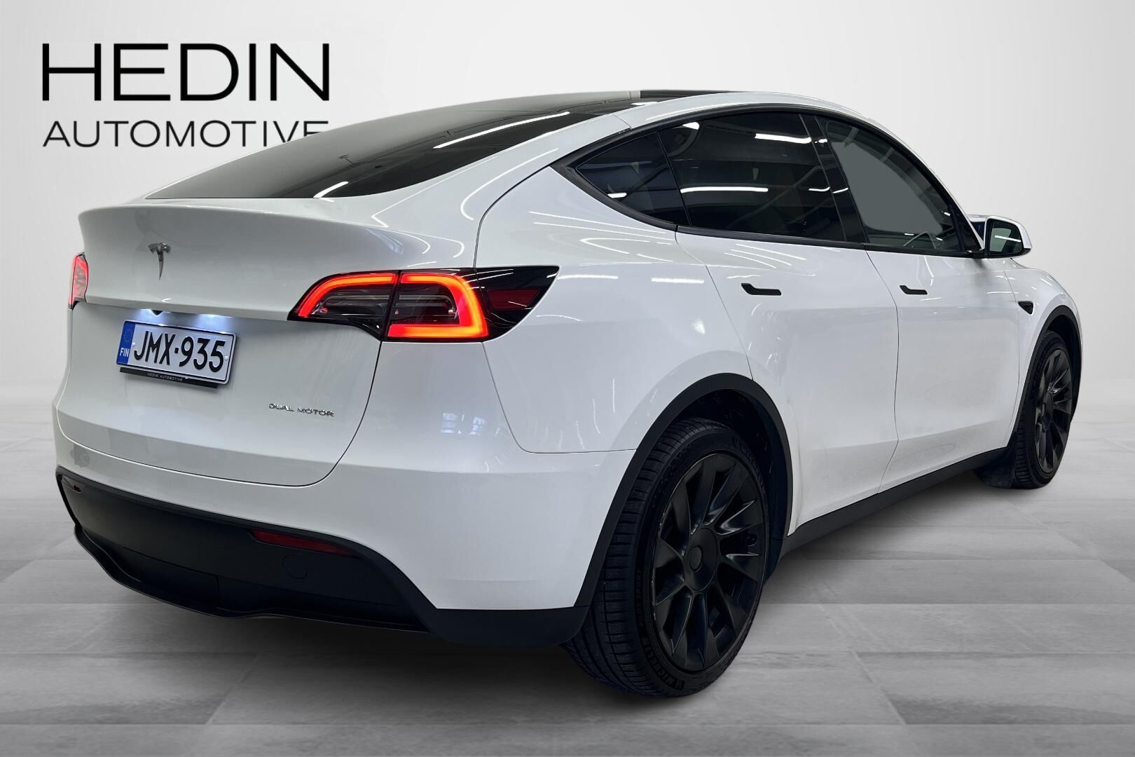 Tesla Model Y Long Range 2023, photo 2/23