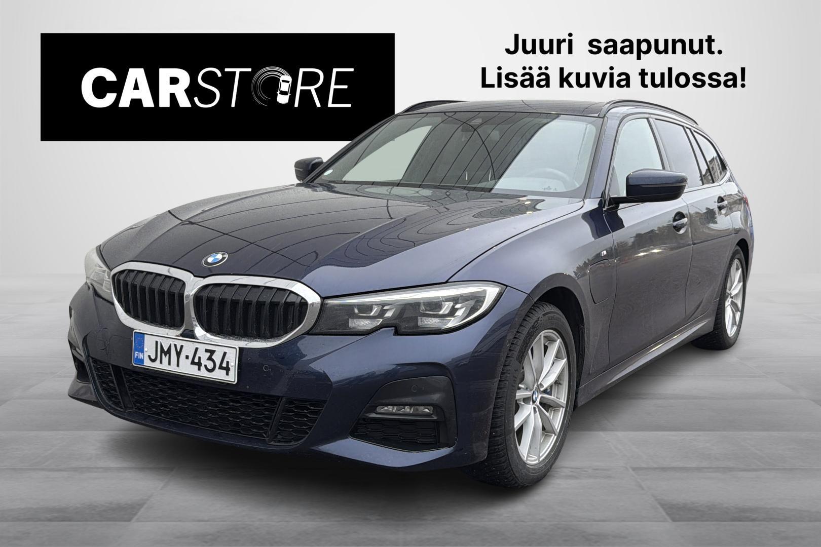 BMW 330 G21 Touring 330e xDrive M Sport // Vetokoukku / Muistipenkki / Comfort Access / Hifit  / P. Kamera !