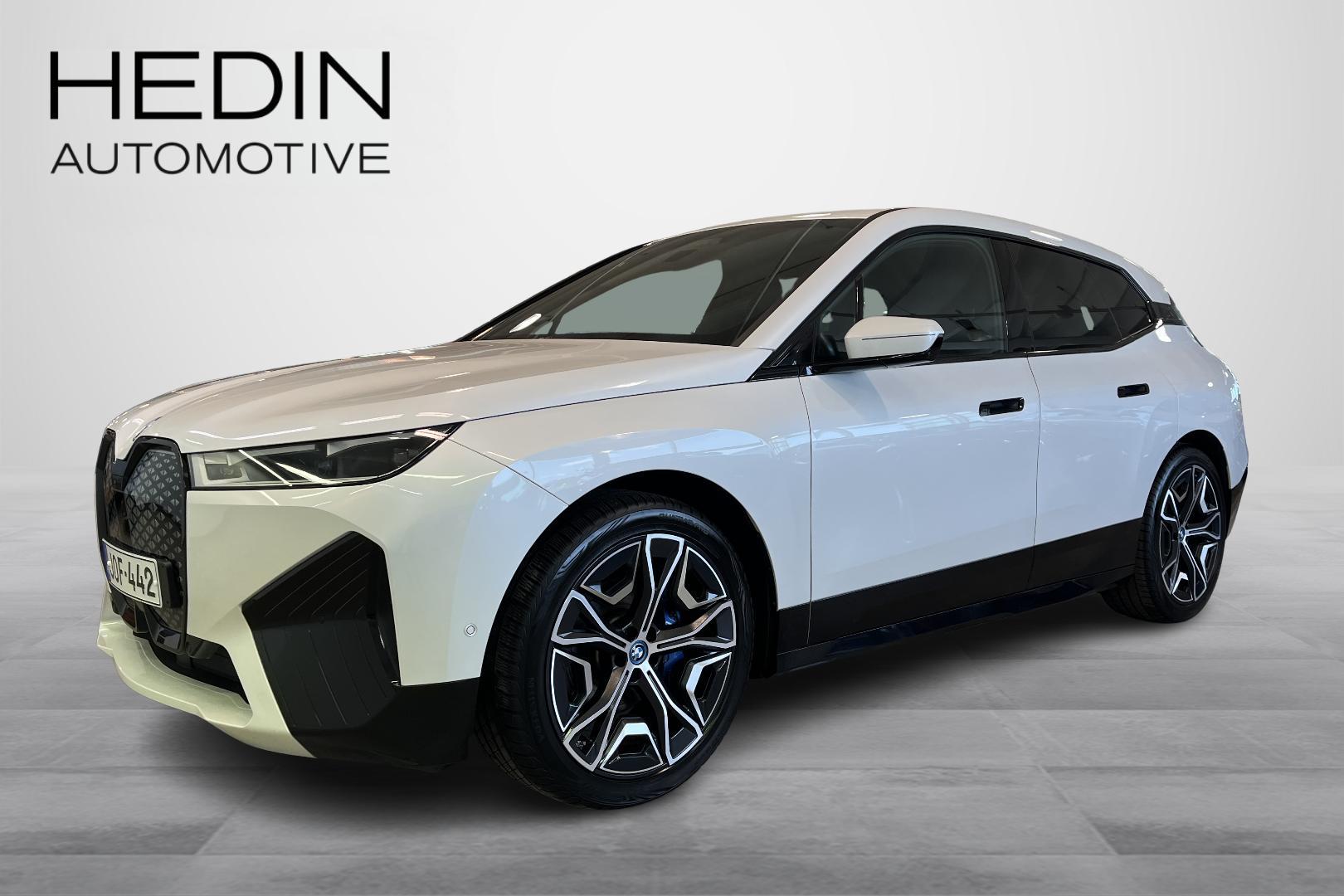 BMW IX xDrive40 // Sport paketti //