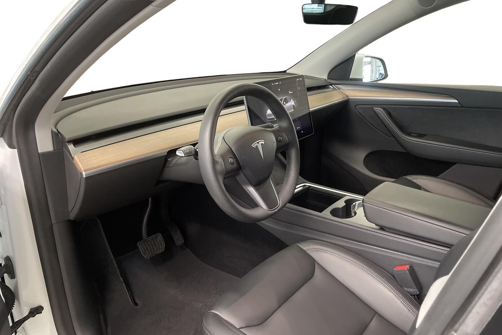 Tesla Model Y Long Range 2023, kuva 5/32