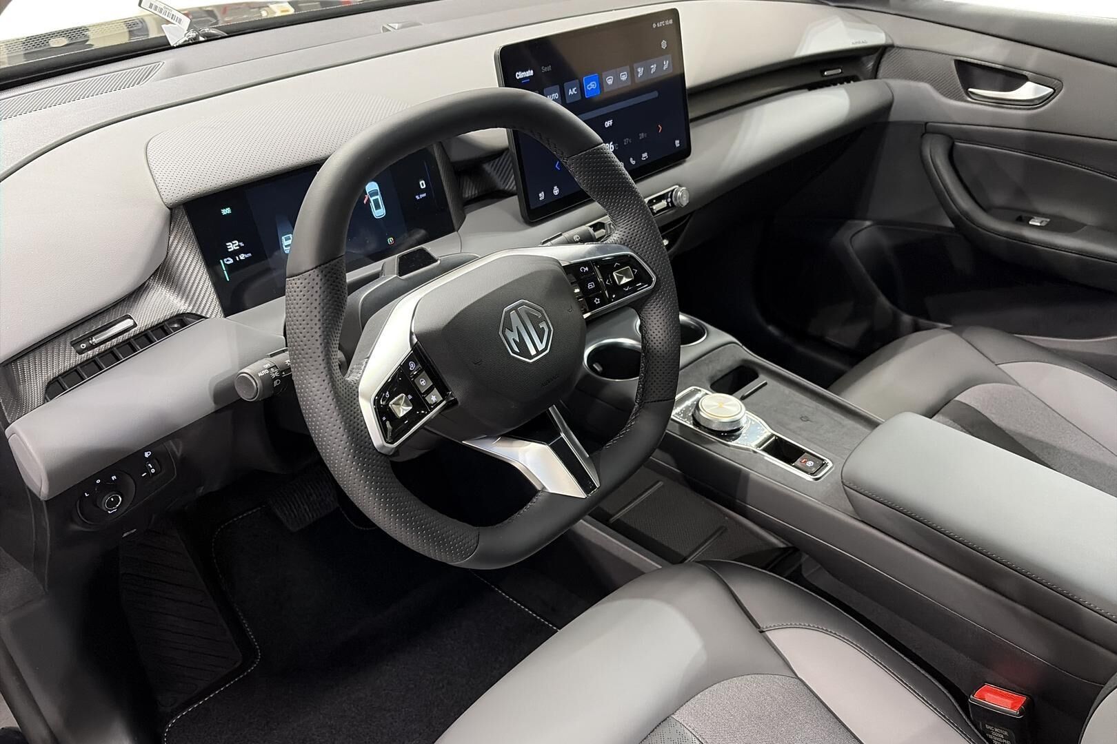 MG S5 EV Viistoperä (AB) 5ov 2025, kuva 7/29