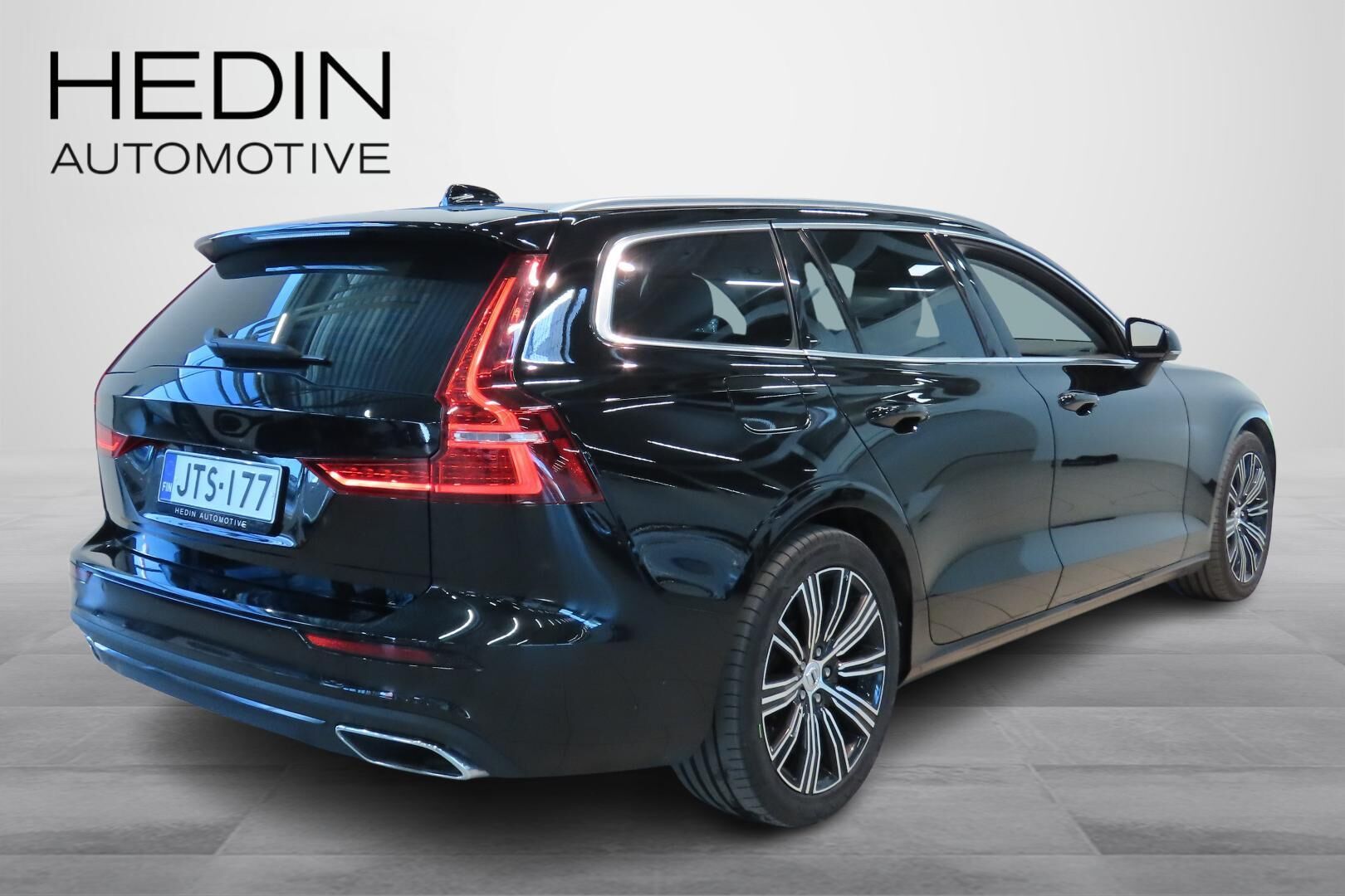 Volvo V60 2022, kuva 3/36