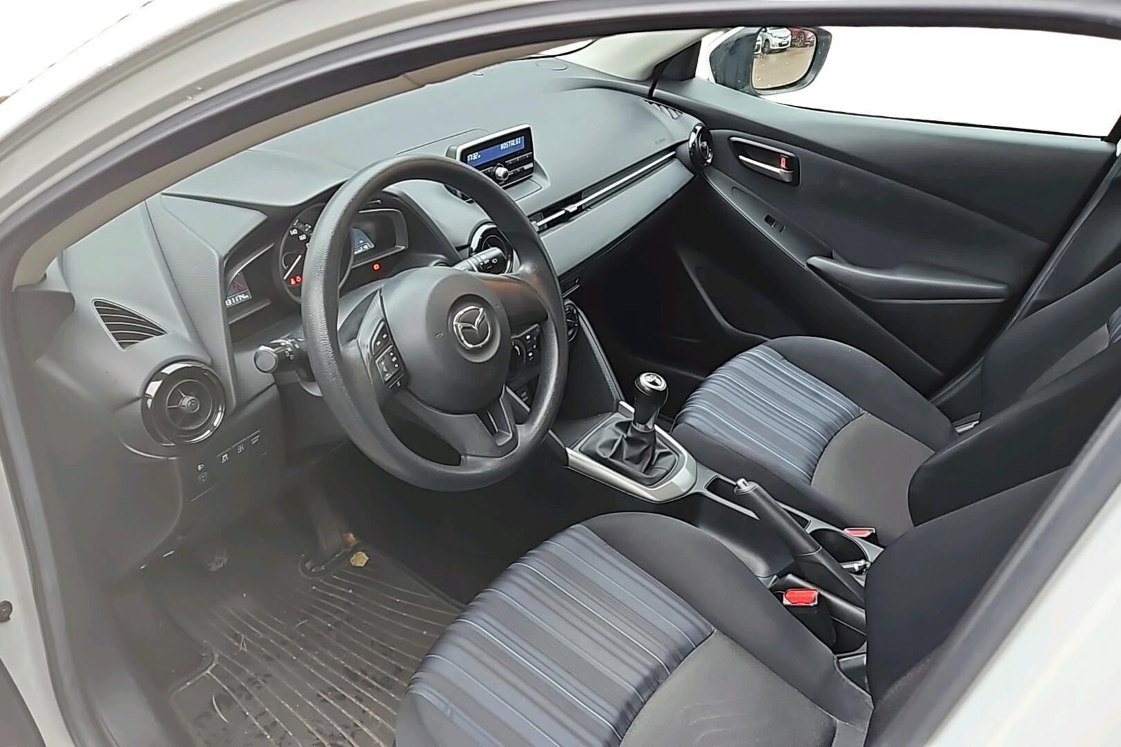 Mazda 2 2016, kuva 3/4