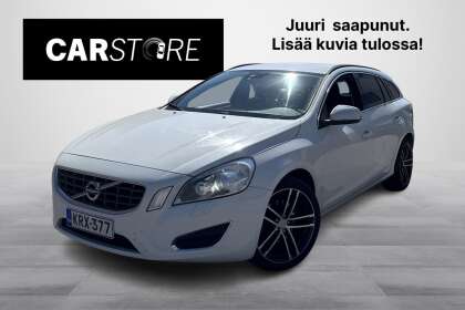 Volvo V60 D4 Momentum aut // Vakkari / 2x Renkaat / Suomi-auto! // - KRX-377