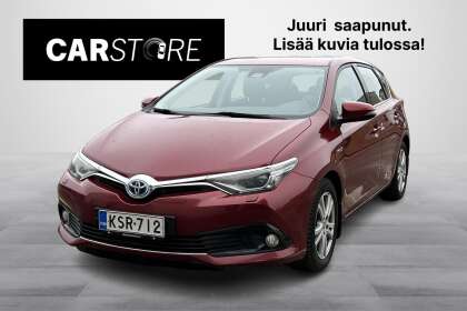 Toyota AURIS 1,8 Hybrid Active // Navigointi / Bi-LED-ajovalot / Kamera / Lämpöpaketti / Vakkari / Bluetooth! - KSR-712