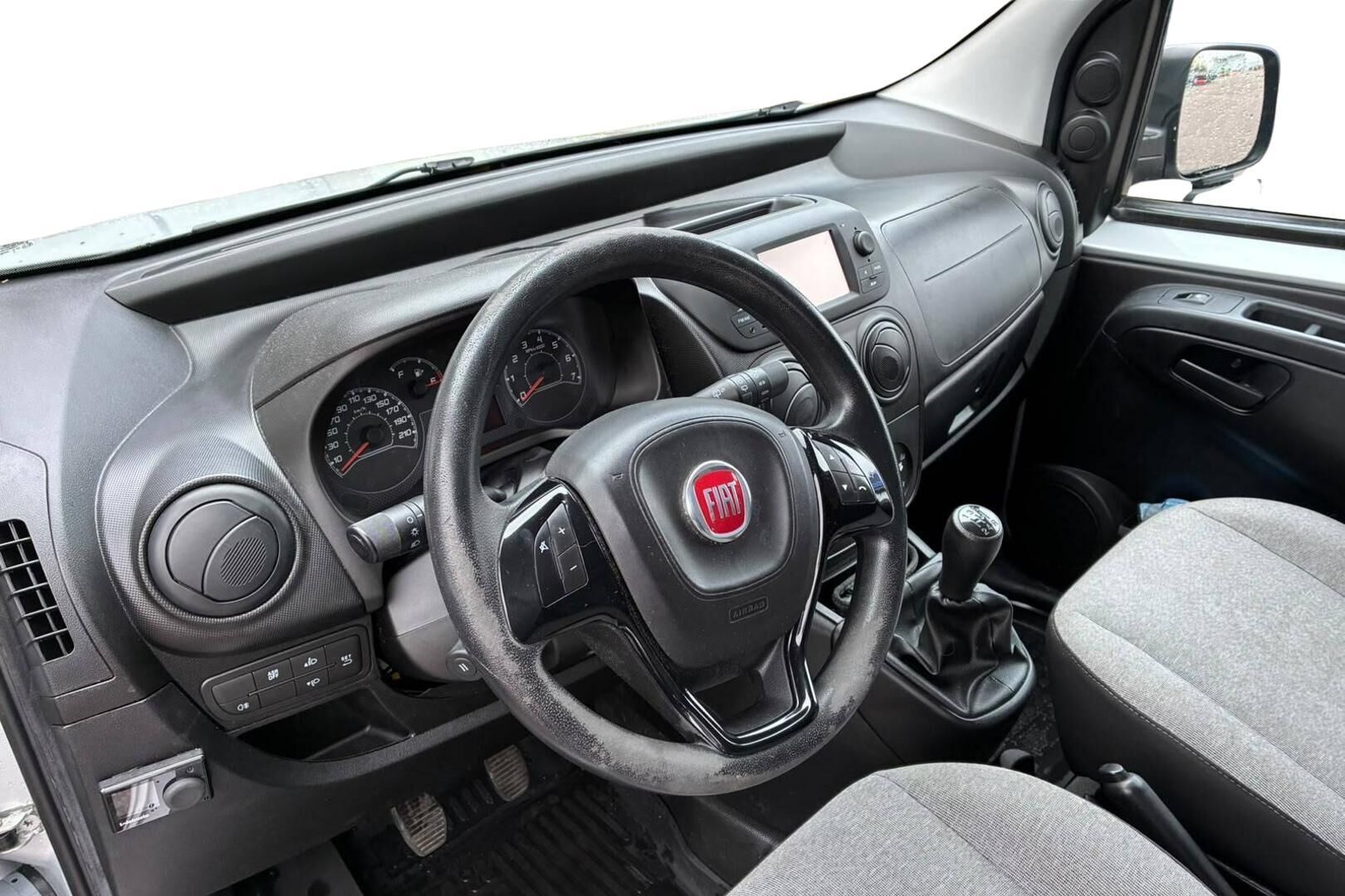 Fiat Fiorino Cargo 1,3 Multijet II 80 SX 2019, bild 3/3
