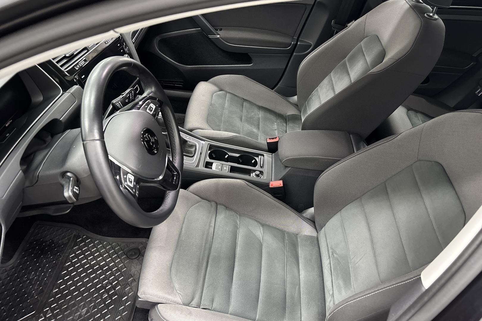Volkswagen Golf 2018, kuva 7/26